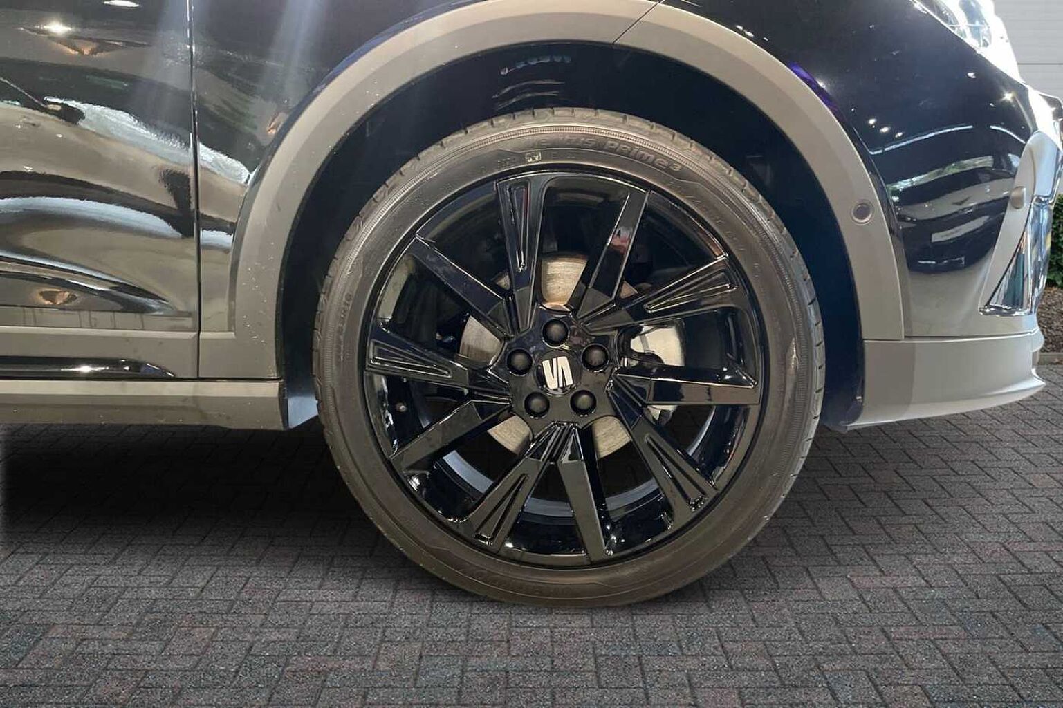 SEAT Arona 1.0 TSI 115 FR Black Edition 5dr*Heated seats, DELIVERY MILES*