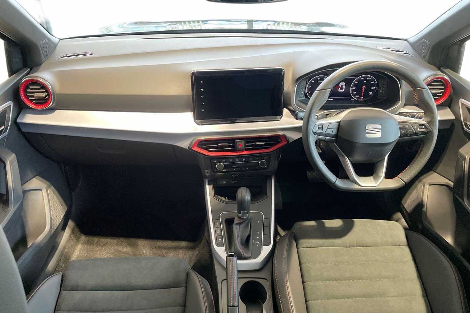 SEAT Arona 1.0 TSI 115 FR Sport 5dr DSG*Heated seats, Performance alloys, DELIVERY MILES*