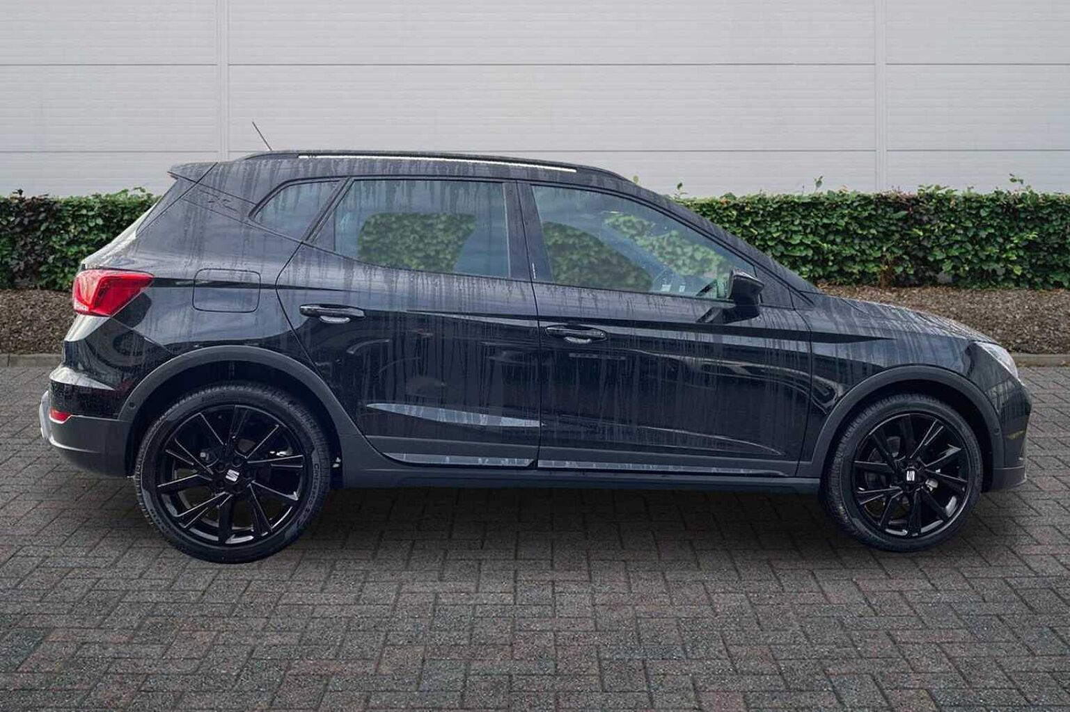 SEAT Arona 1.0 TSI 115 FR Black Edition 5dr*Delivery Miles*