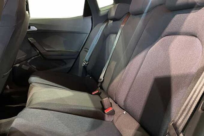 SEAT Arona 1.0 TSI 115 FR Black Edition 5dr*Heated seats, DELIVERY MILES*