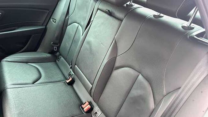 SEAT Leon 5dr (2016) 2.0 TSI Cupra 300 DSG