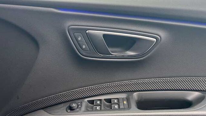 SEAT Leon 5dr (2016) 2.0 TSI Cupra 300 DSG