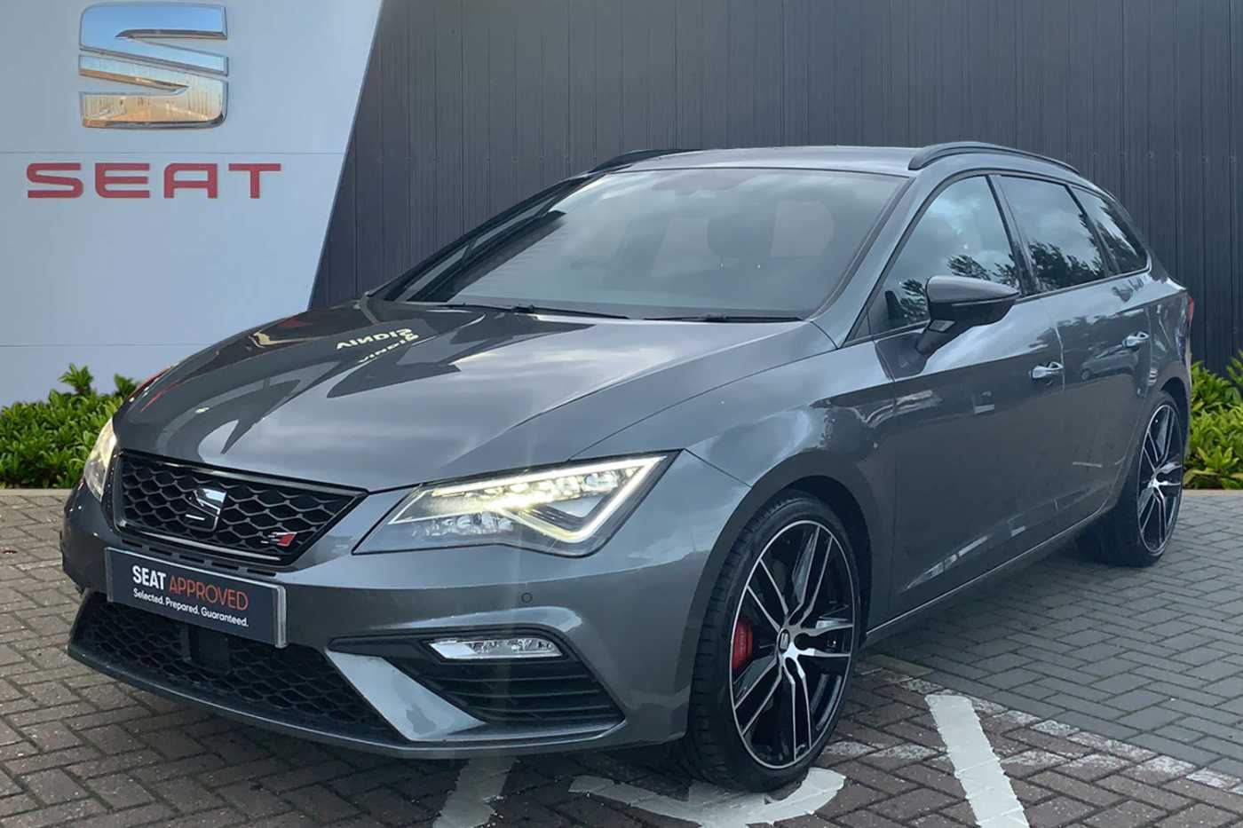 SEAT Leon Estate (2016) 2.0 TSI 300 4X4 Cupra 300 DSG