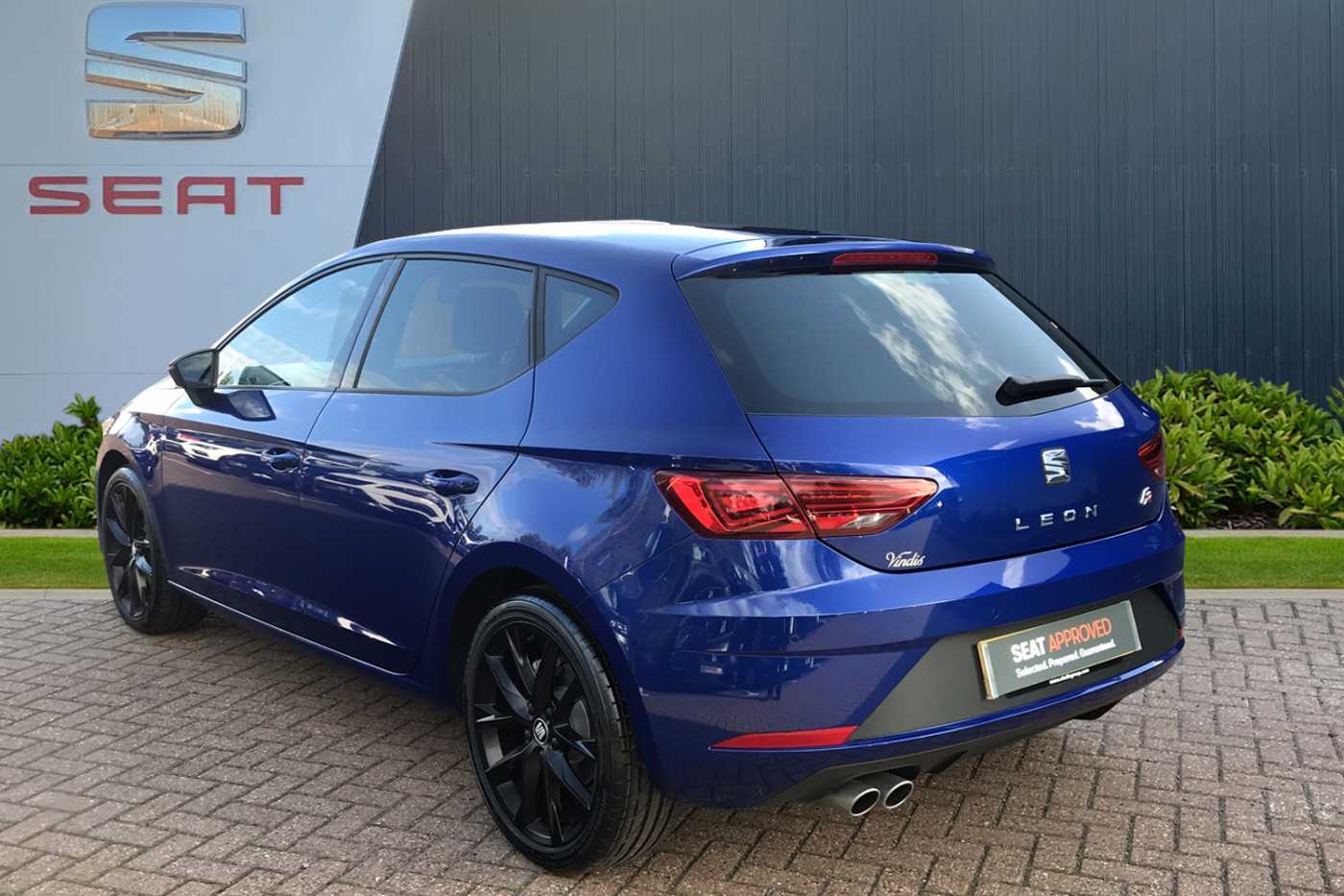 Find A Used Blue SEAT Leon 5dr FR Black Edition 1.5 TSI EVO 6-speed ...