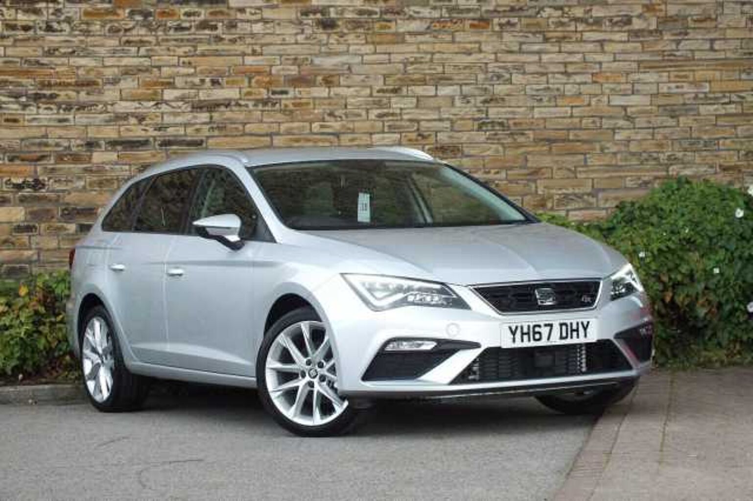 Find A Used Silver SEAT Leon ST (2016) 2.0 TDI FR