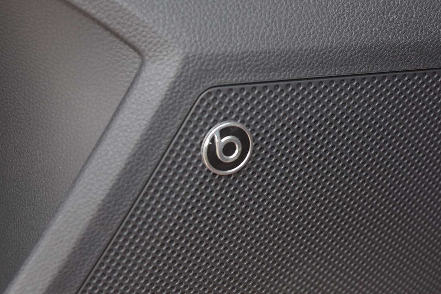 SEAT Arona 1.0 TSI (115ps) FR Limited Edition