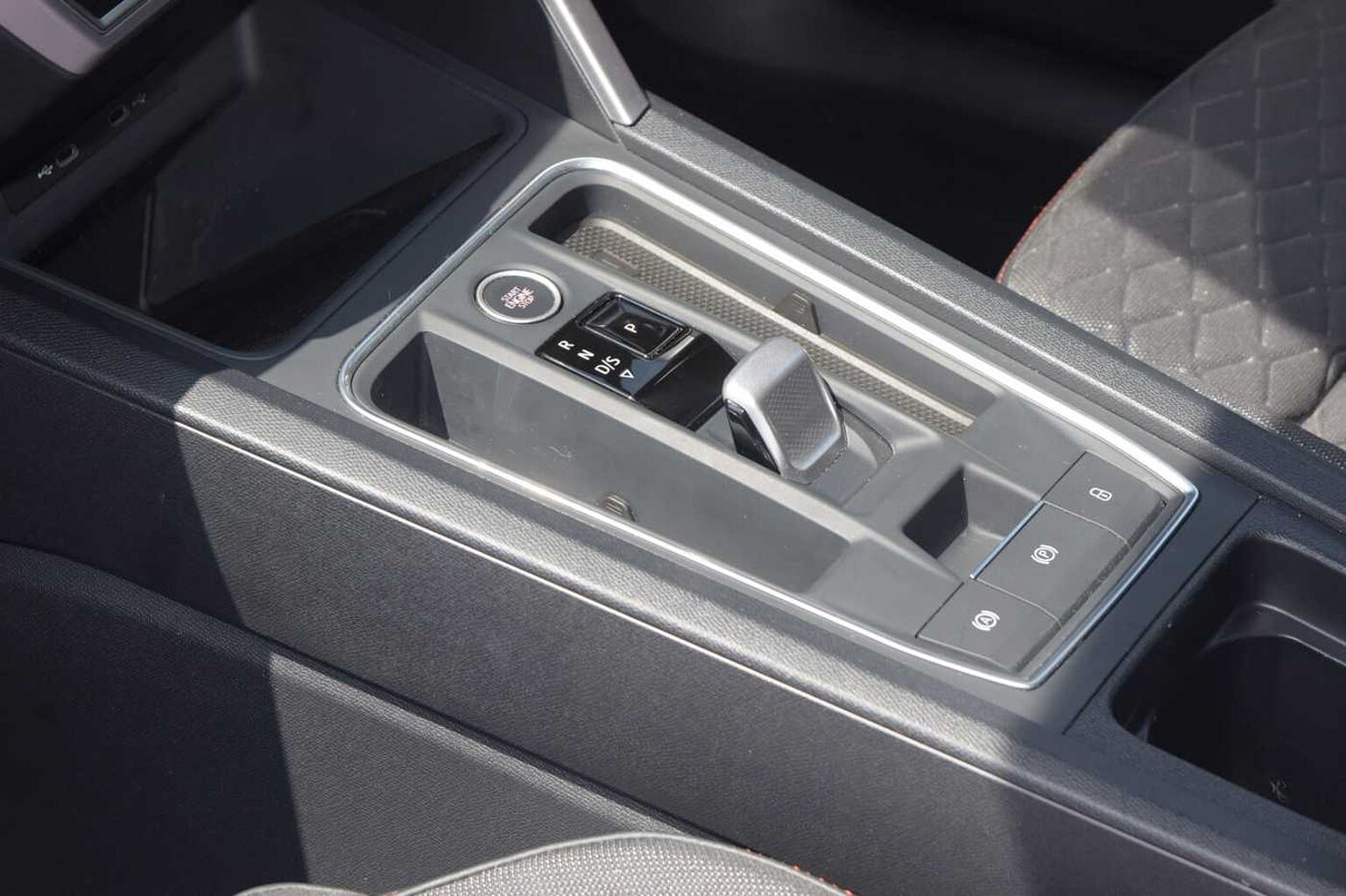 SEAT Leon 1.4 e-HYBRID (204ps) FR DSG