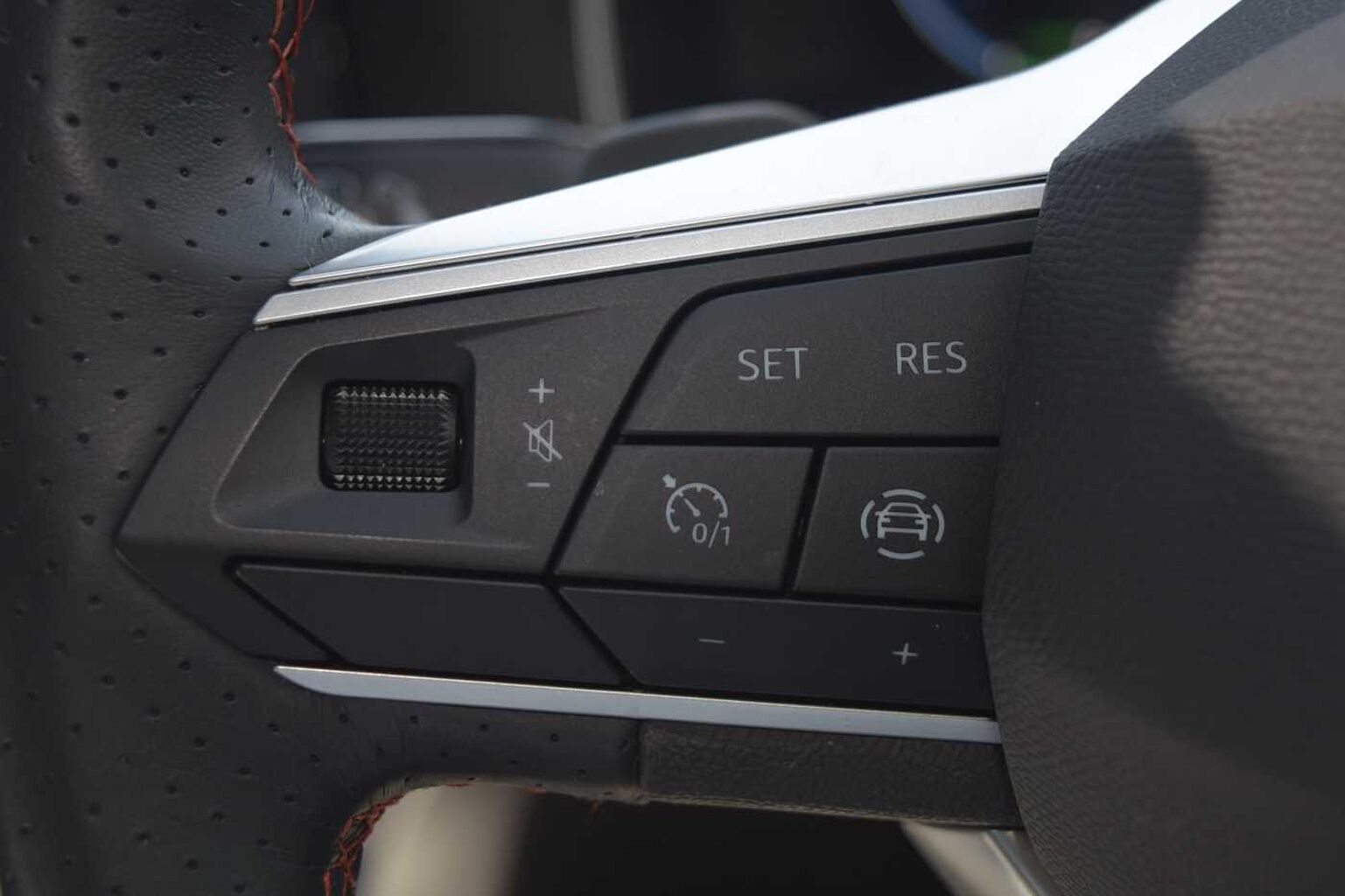 SEAT Leon 1.4 e-HYBRID (204ps) FR DSG