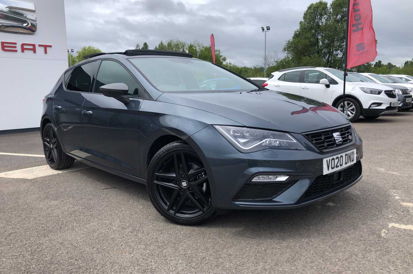 SEAT Leon 5dr 2.0TDI (150ps) FR Black Edition DSG