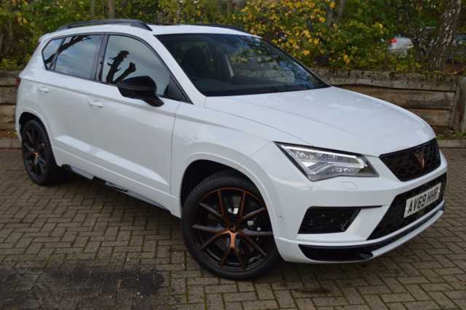 Find A Used White SEAT Cupra Ateca Estate 2.0 TSI 5dr DSG 4Drive [C+S ...