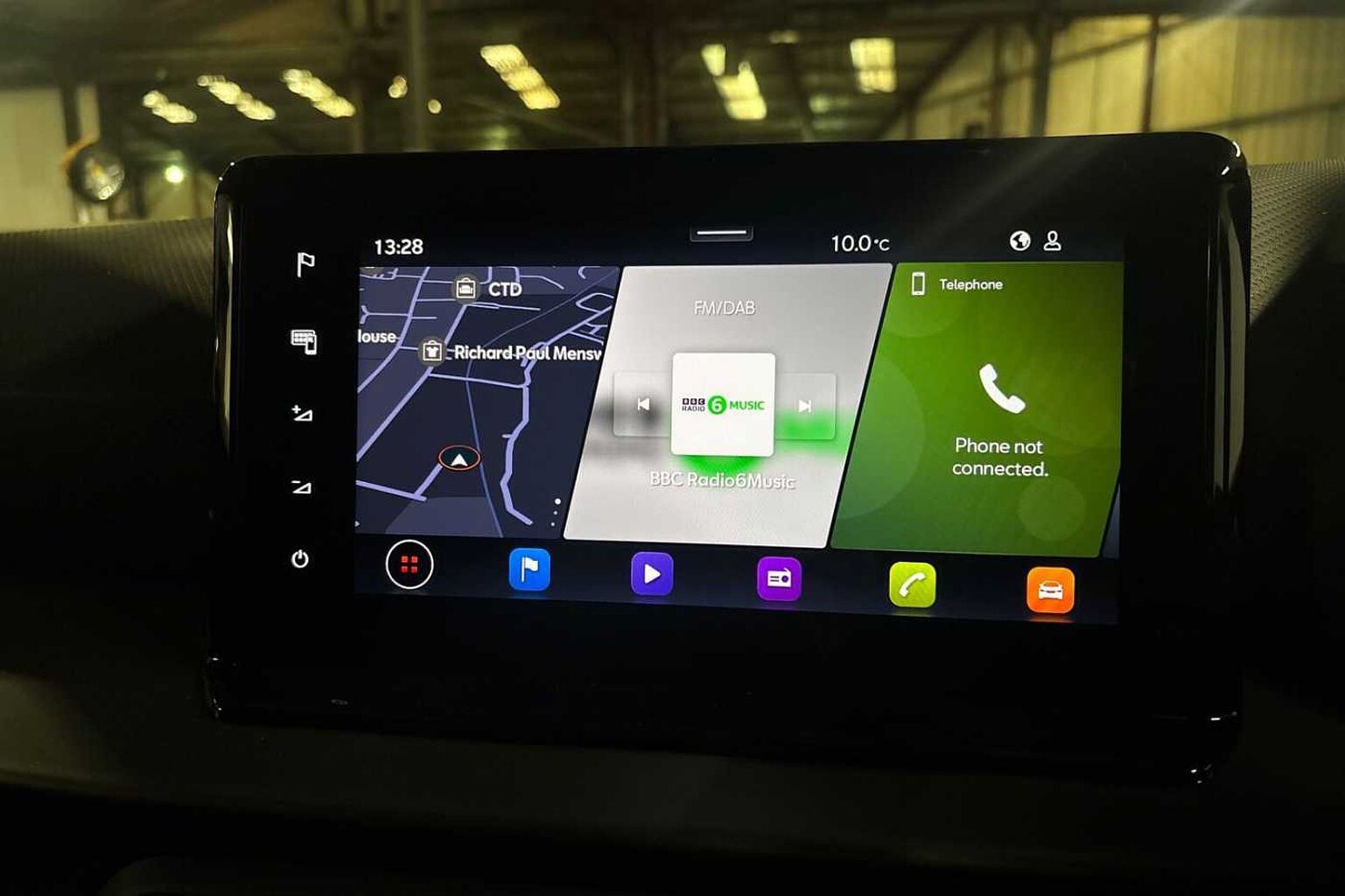 SEAT Arona 1.5 TSI 150 FR Black Edition 5dr DSG *Delivery Miles*