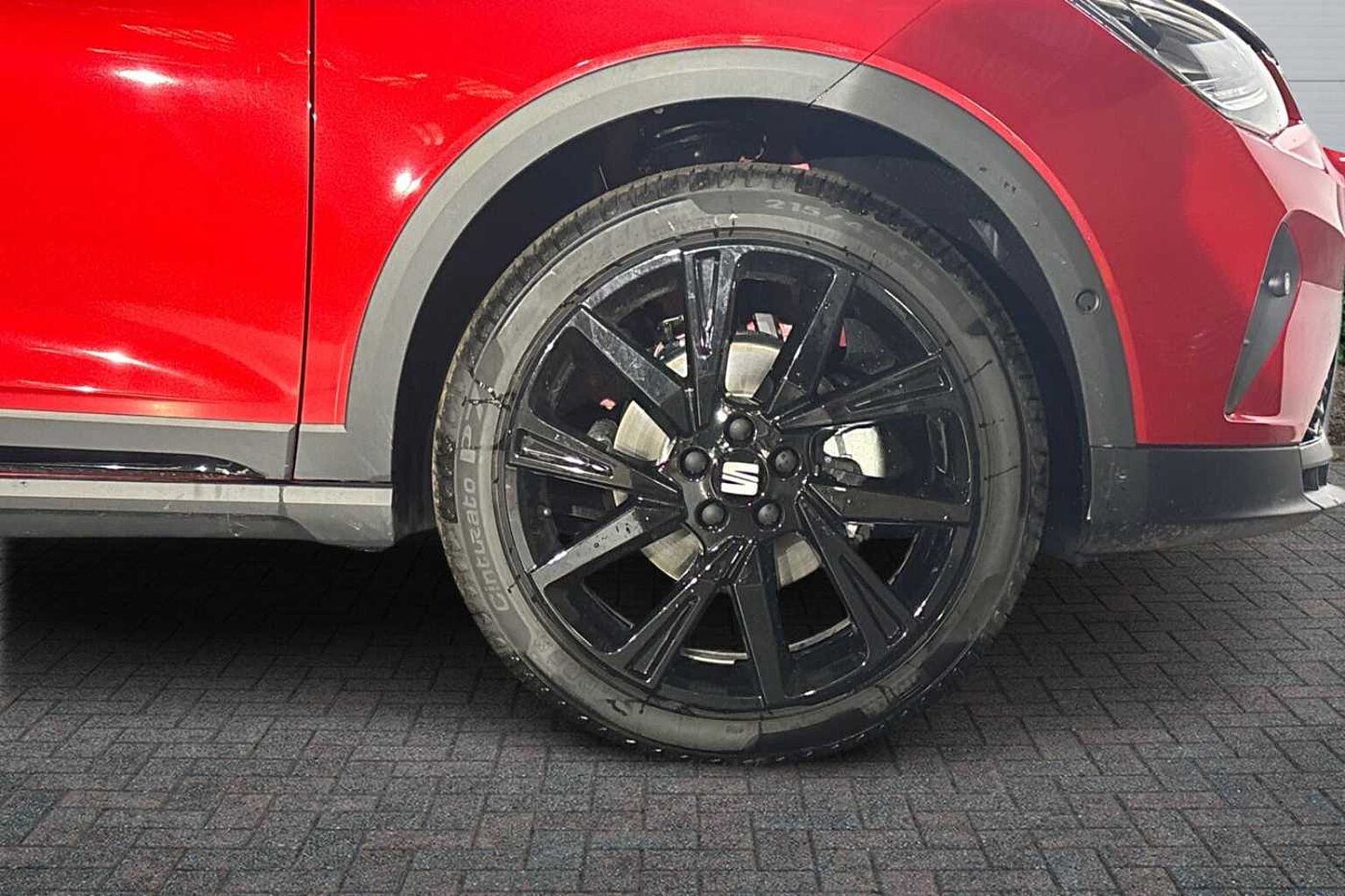 SEAT Arona 1.0 TSI 115 FR Black Edition 5dr *Delivery Miles*