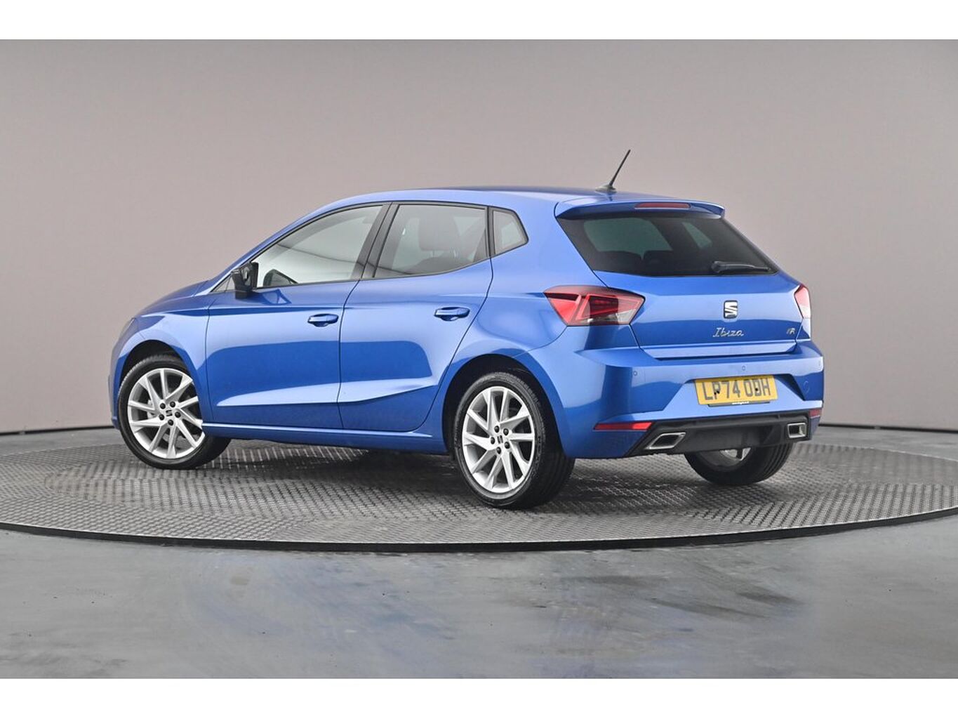 SEAT Ibiza FR 1.0 TSI Petrol 95 5-speed manual